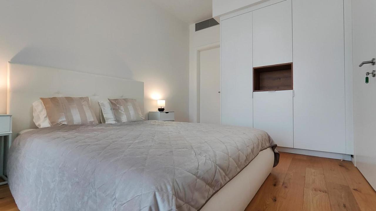 Beautiful 1 - Bedroom Apartment In Downtown Bratislava Eksteriør billede